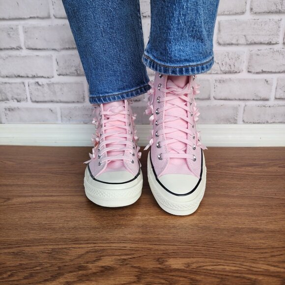 ⭐Converse Chuck 70 Hi Bow Edgy Studded Size 4 Men's Shoes Sneakers Pink A14444C⭐ - Picture 4 of 10